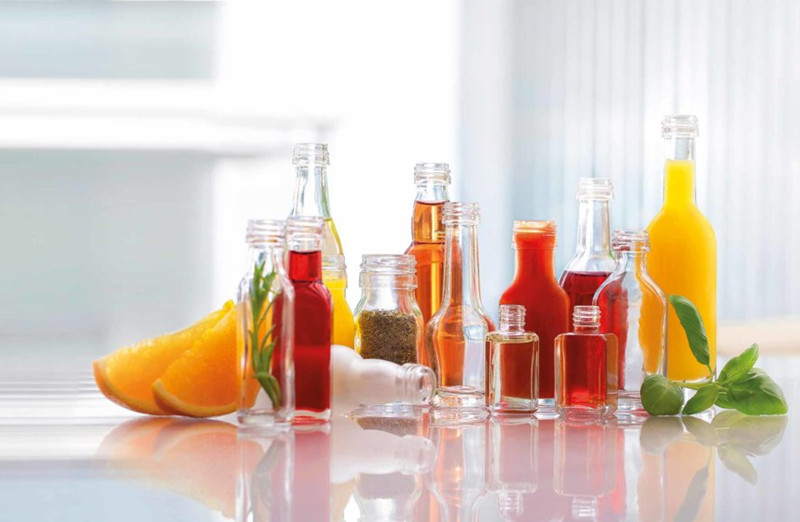 Beverage drinking bottles