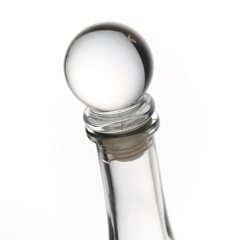 Flint Glass Liquor Bottles 500ml with Long Neck Design Wine Packaging