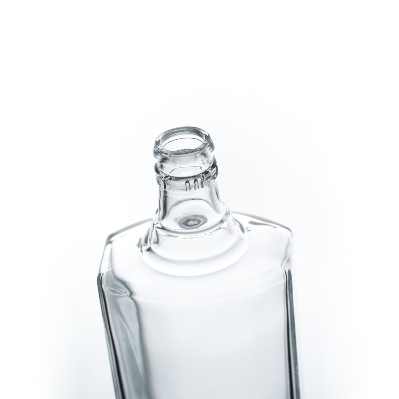 Transparent 500ml Drinking Wholesale Glass Liquor Bottles