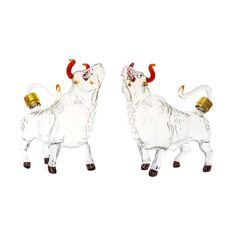 Bull Design Luxury Glass Wine Liquor Bottle 1000ml with Rubber Lid