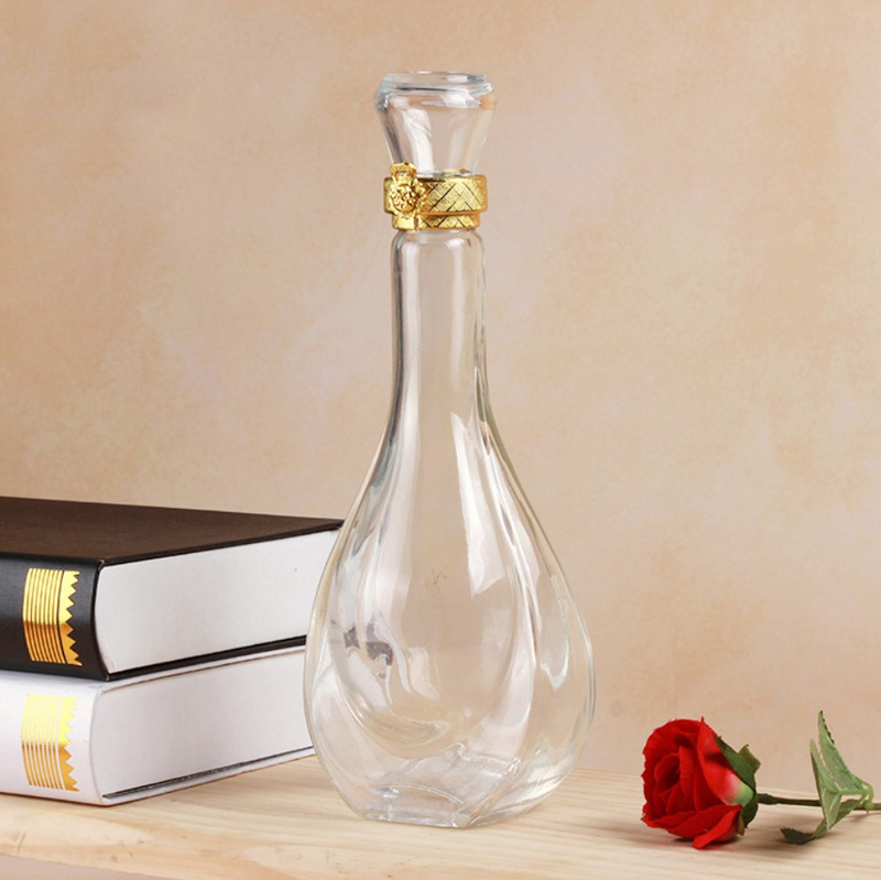 550ml Hot Sale Wine Bottles Glass Liquor Packaging Slim Shape For Whisky
