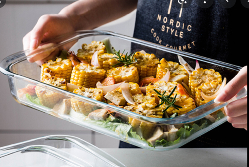 Is It Better to Bake in Glass or Metal?