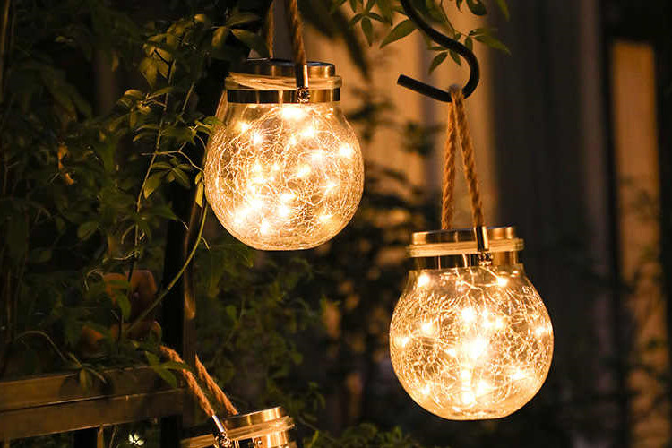 Garden Decoration: Crack LED Solar Light