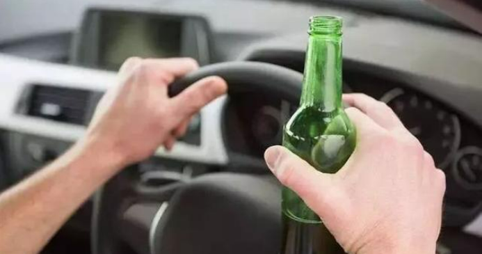 Why Glass Bottles Are Not Kept In Car