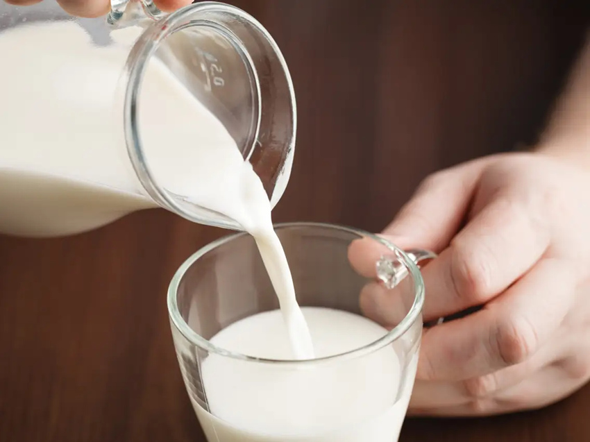 Enhance Drinks with a Double Wall Glass Mug